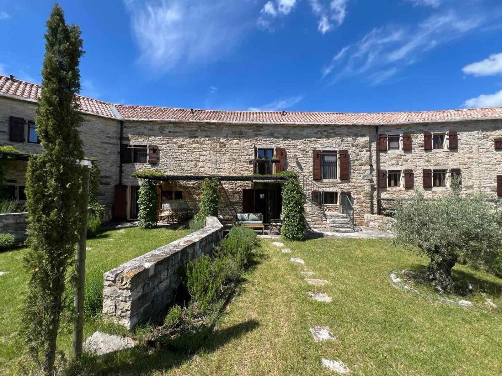 Villas Martincici With Large Pool Groznjan Exterior photo